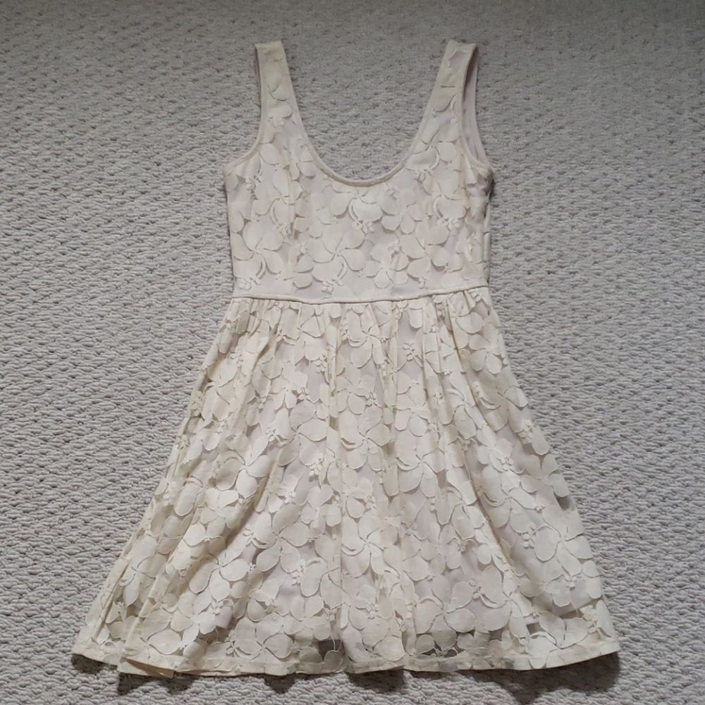 VALLEY GIRL mini lace dress